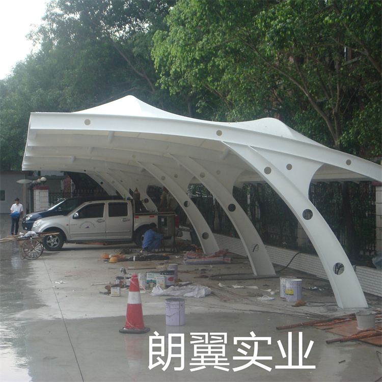 Make a car shed and find a membrane structure. Factory white PVDF membrane material, ISO9001 standard, fireproof, A2 grade, tear and tensile resistance