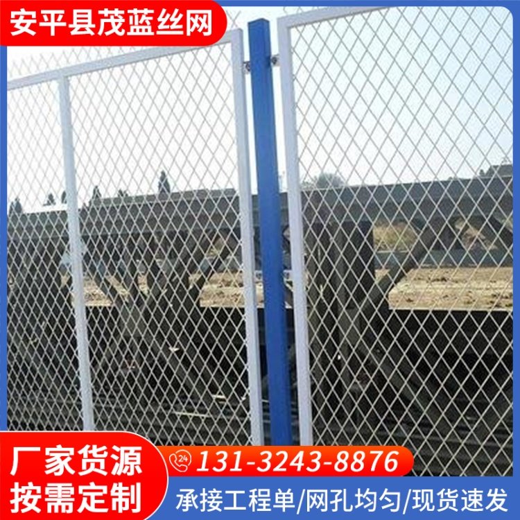 铁路防护栅栏 光伏电站框架护栏网 草绿色摊位车位隔断 带框折弯护栏