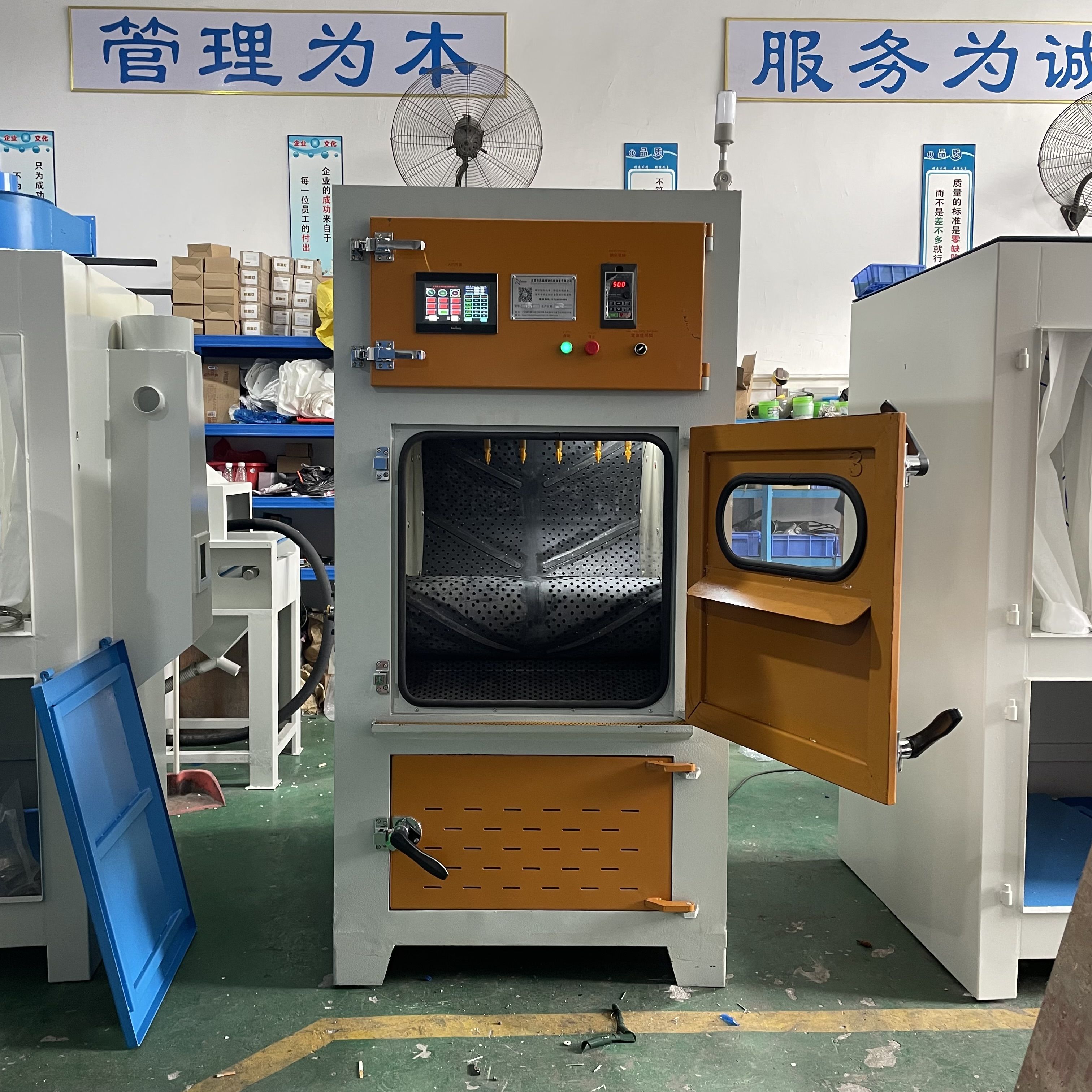 Customized caterpillar type burr machine, fully automatic sandblasting machine, plastic parts, bakelite framework, small parts, deburring and sharpening