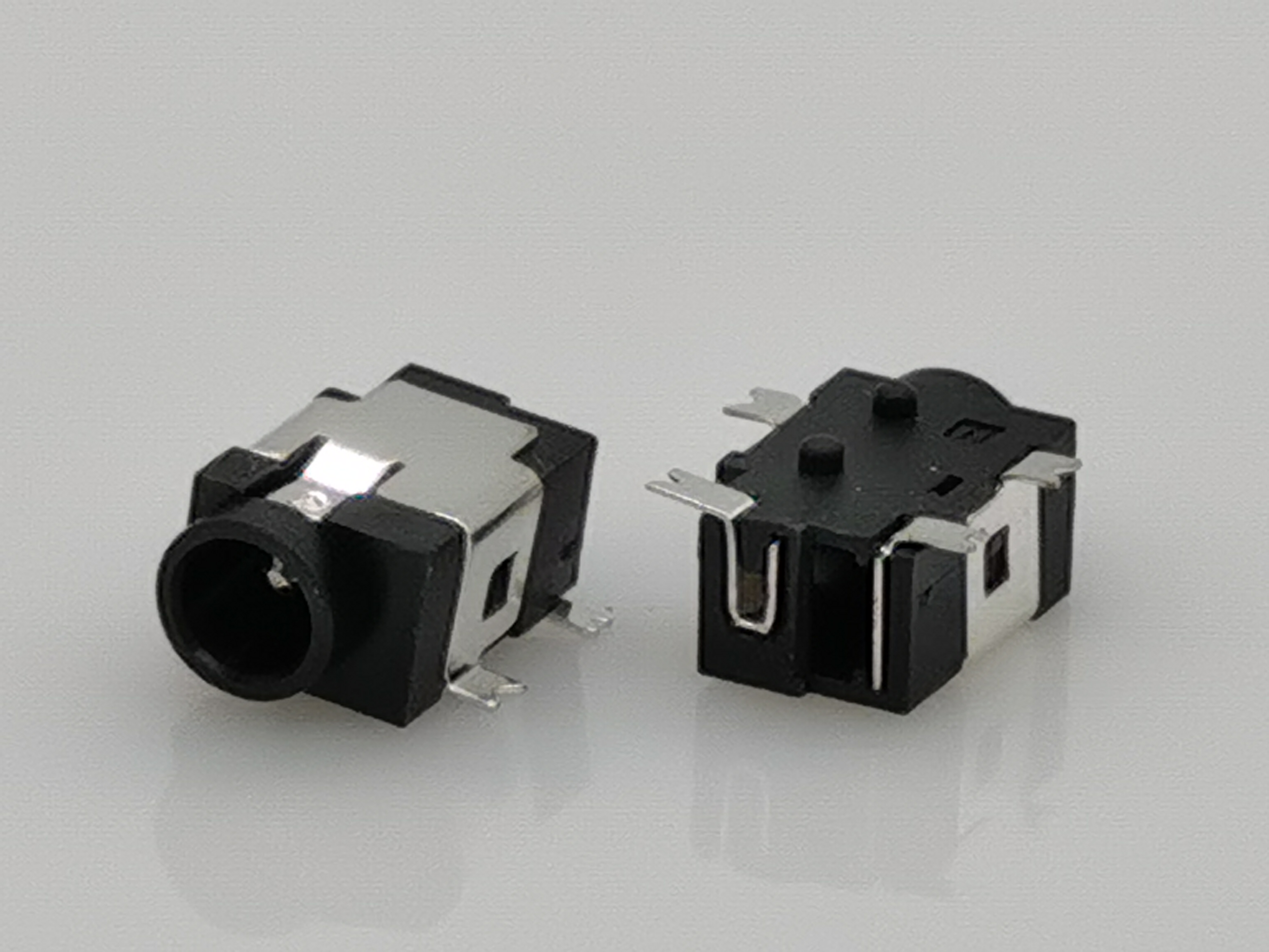 EK supply patch DC power socket SMT4 pin DC-031A 3.5X1.3 with positioning column DC female base