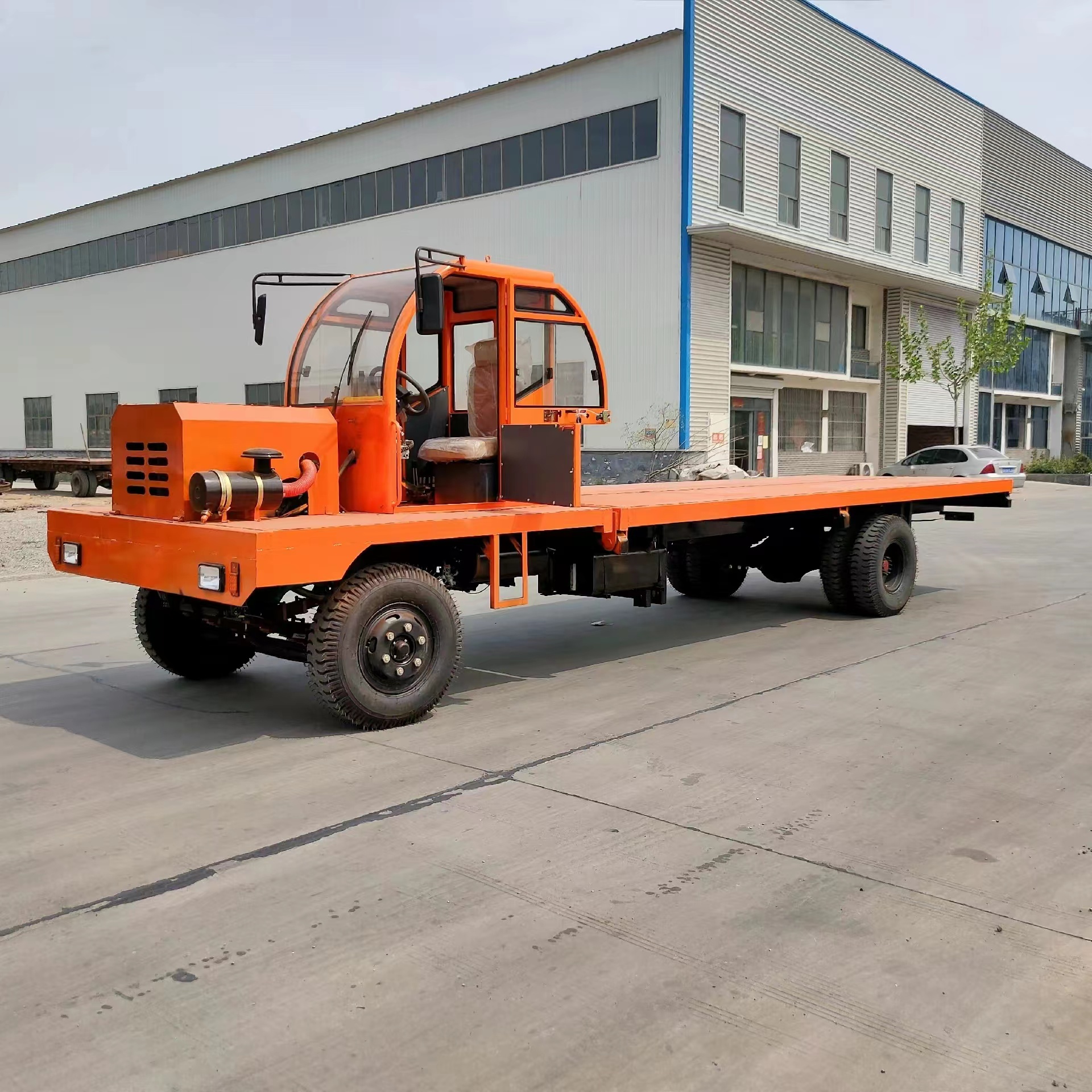 Customized steel transport vehicle, lengthened Flatbed trolley, pulling steel, wood, bamboo, four different sides, rollover tractor