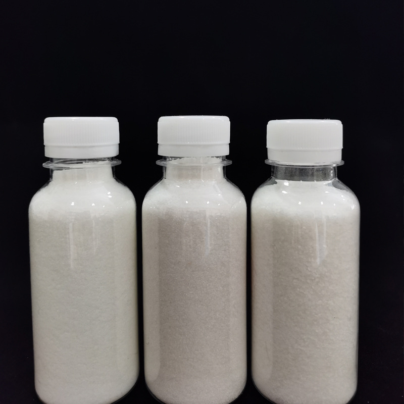 Powdered polyacrylamide has fast dissolution rate, short stirring time, strong adaptability, and is sold directly by PAM strength factories