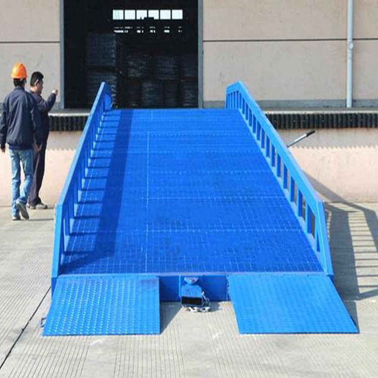 Shengli Direct Supply Mobile Boarding Bridge Electric Hydraulic Boarding Platform Logistics Loading God Forklift Ramp Crossing Bridge