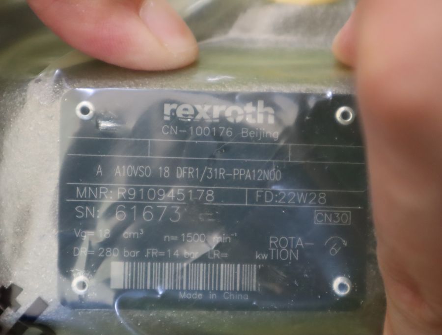 R910945178 A A10VSO18DFR1/31R-PPA12N00 德国力士乐REXROTH柱塞泵