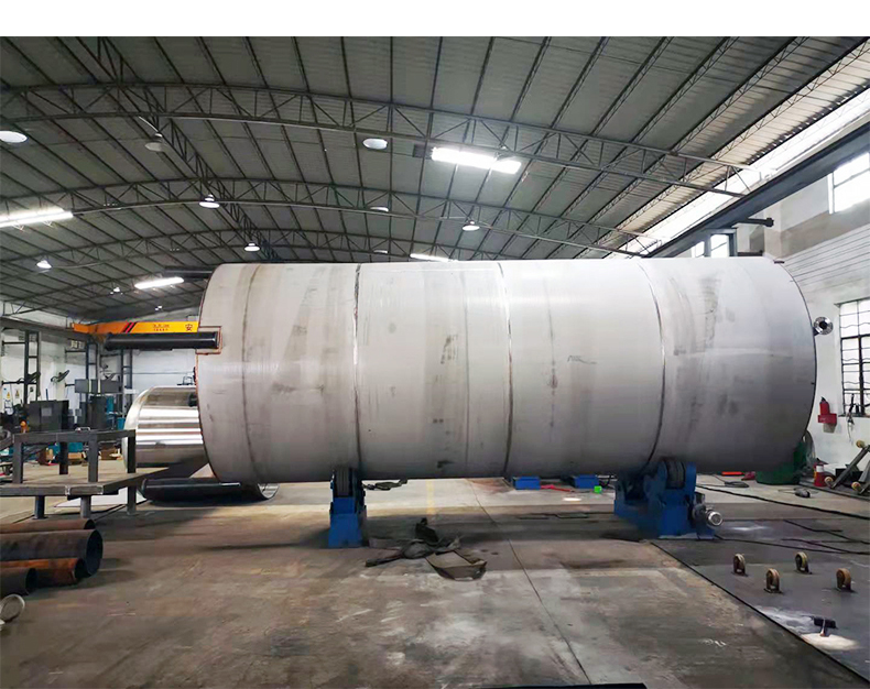 Customization of 304 stainless steel storage tank, chemical buried horizontal liquid raw material storage tank, large vertical storage tank