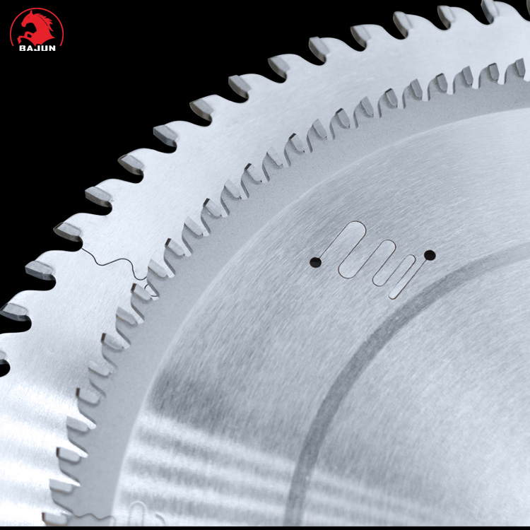 Aluminum alloy saw blade, Eight Jun cutting tool, imported hard alloy, sturdy and durable 305 * 2.5 * 80T