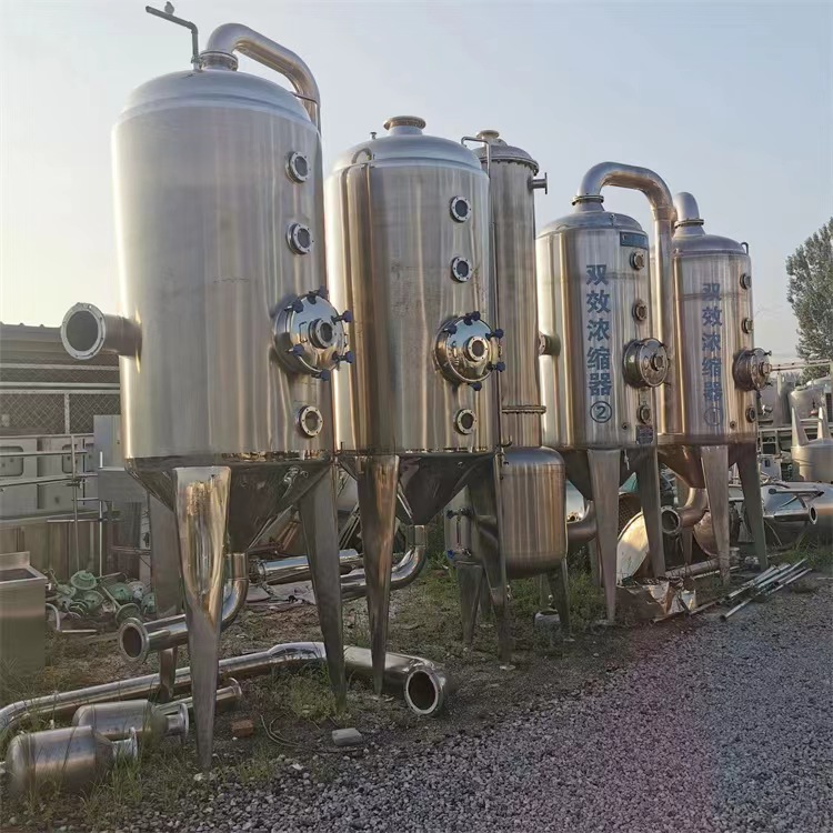 Used 2-ton titanium material forced circulation evaporator, 3-ton dual effect concentration and evaporation equipment