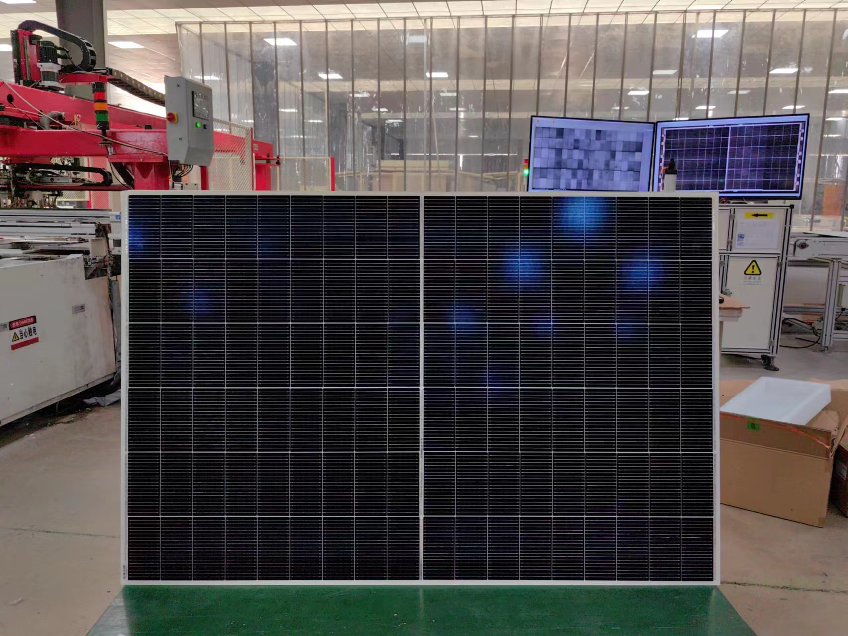 Single crystal silicon N-type solar panel module 370W375W380W 182 Longji solar panels can be customized in specifications