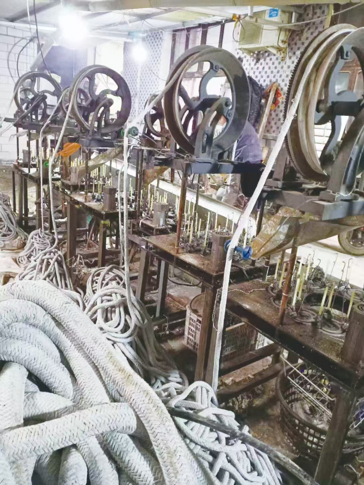 陶瓷纤维绳陶瓷绳陶瓷盘根密封耐高温隔热 鼎诚耐火
