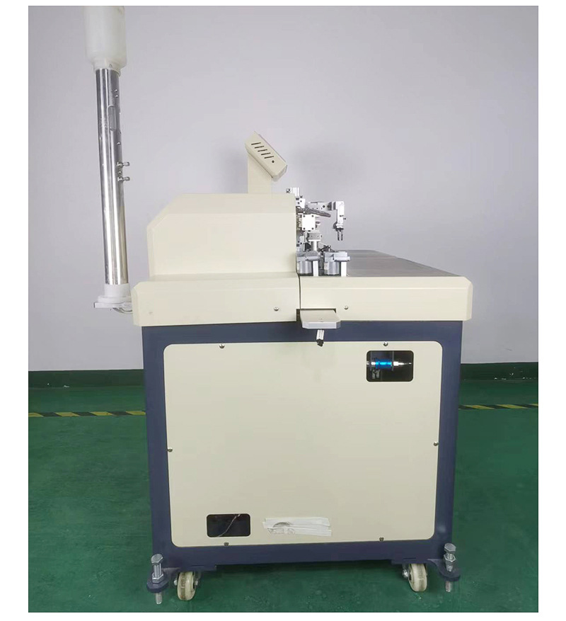 Fully automatic two end tin dipping machine automatically erases clean wires, cuts and peels twisted wires, and has tin dipping function equipment