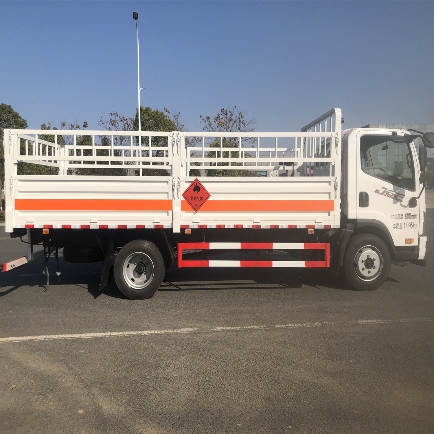 Small gas cylinder transport vehicle for the 6th National Liberation Army, with a flower shaped distribution truck for dangerous goods in urban and rural areas