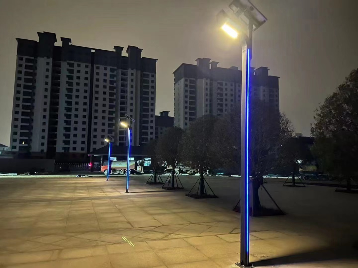 High performance energy generation lighting is supplied by high pole street lamp manufacturers with high pole lamp poles