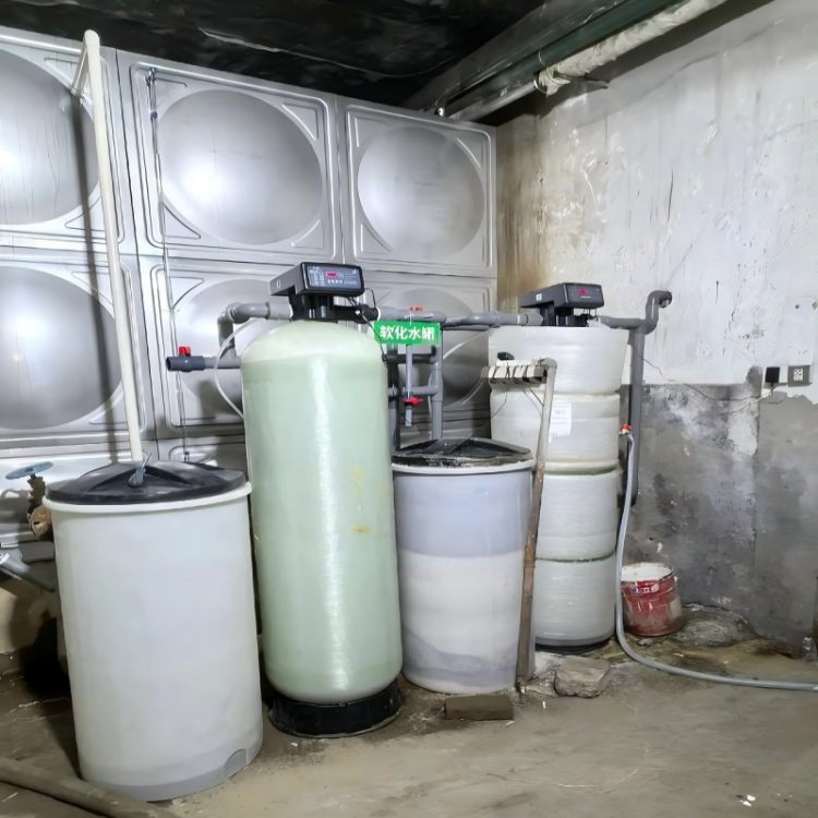 35吨空气能热水器软化装置 连锁酒店客房软水设备