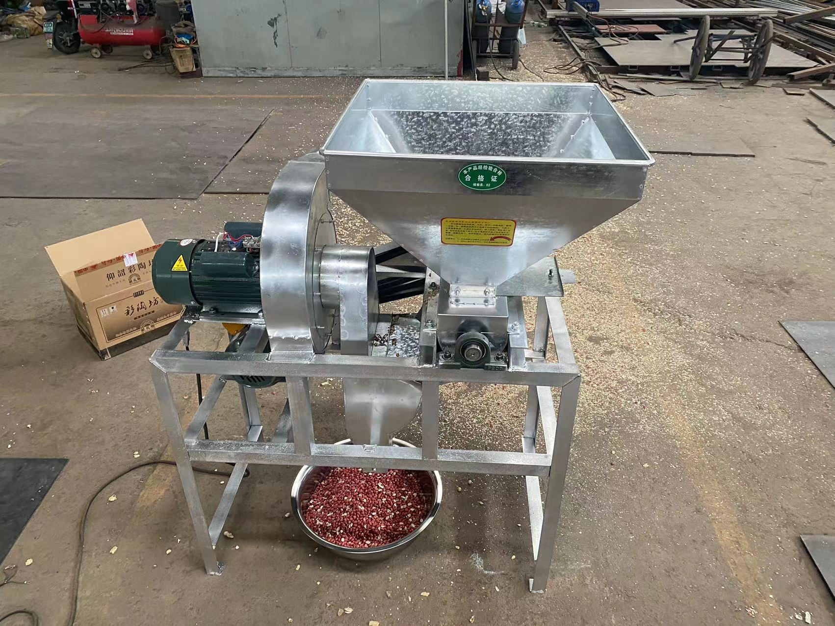 Multifunctional Camellia oleifera seed shelling machine Fully automatic chestnut peanut peeler Small green fruit shelling equipment