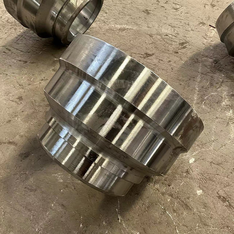 The base of the reducer is selected for rough machining and forging. Our own machine produces precision production according to the drawings and samples