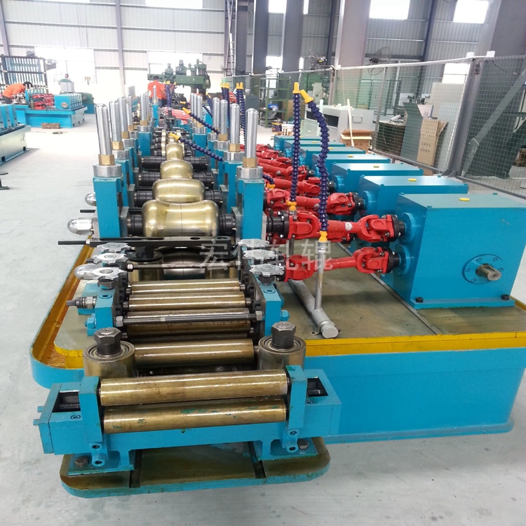 Color Steel Tile Forming Machine Cold Storage Plate Mold Roll Two Layer Three Layer Tile Pressing Machine Cold Bending Forming Equipment