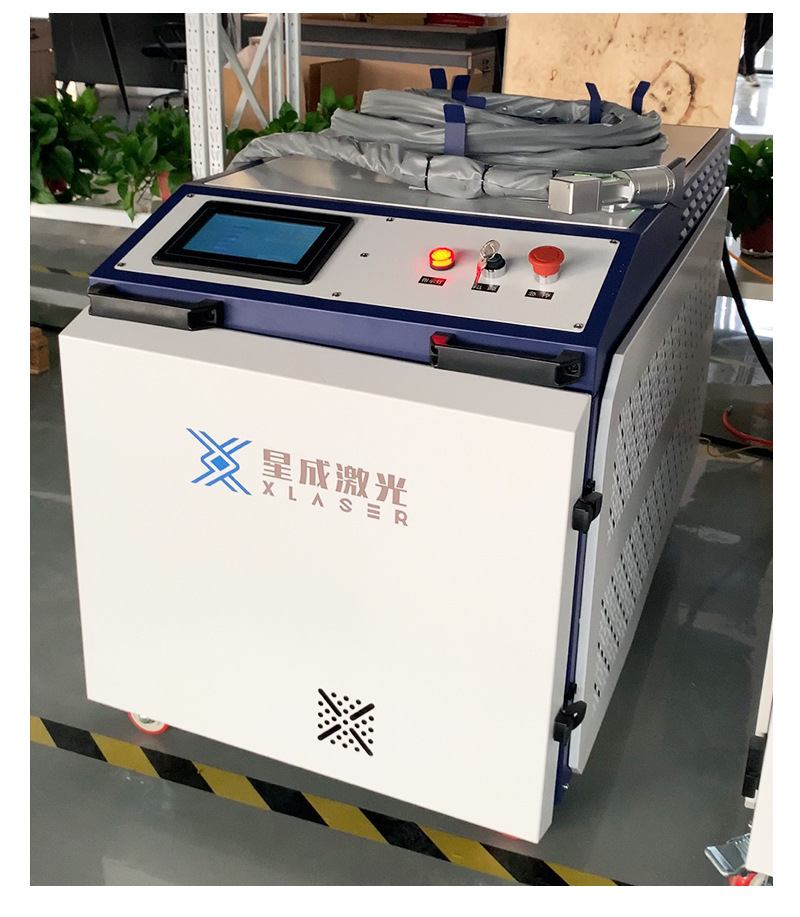 Backpack laser cleaning machine 3000w power rust removal mold steel rust remover paint removal cleaning machine