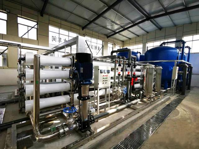 Small scale water treatment equipment for food factories provides customized production plans for water quality according to demand