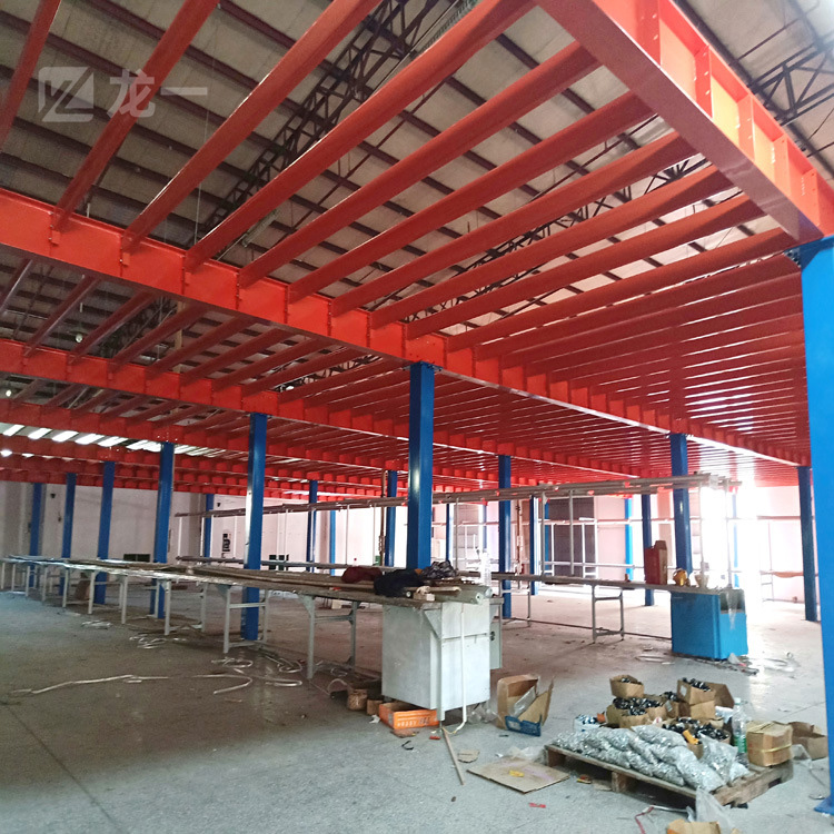 The steel shelves on the second floor attic platform of Longyi Warehouse can be customized according to the drawings. Food storage racks can be customized