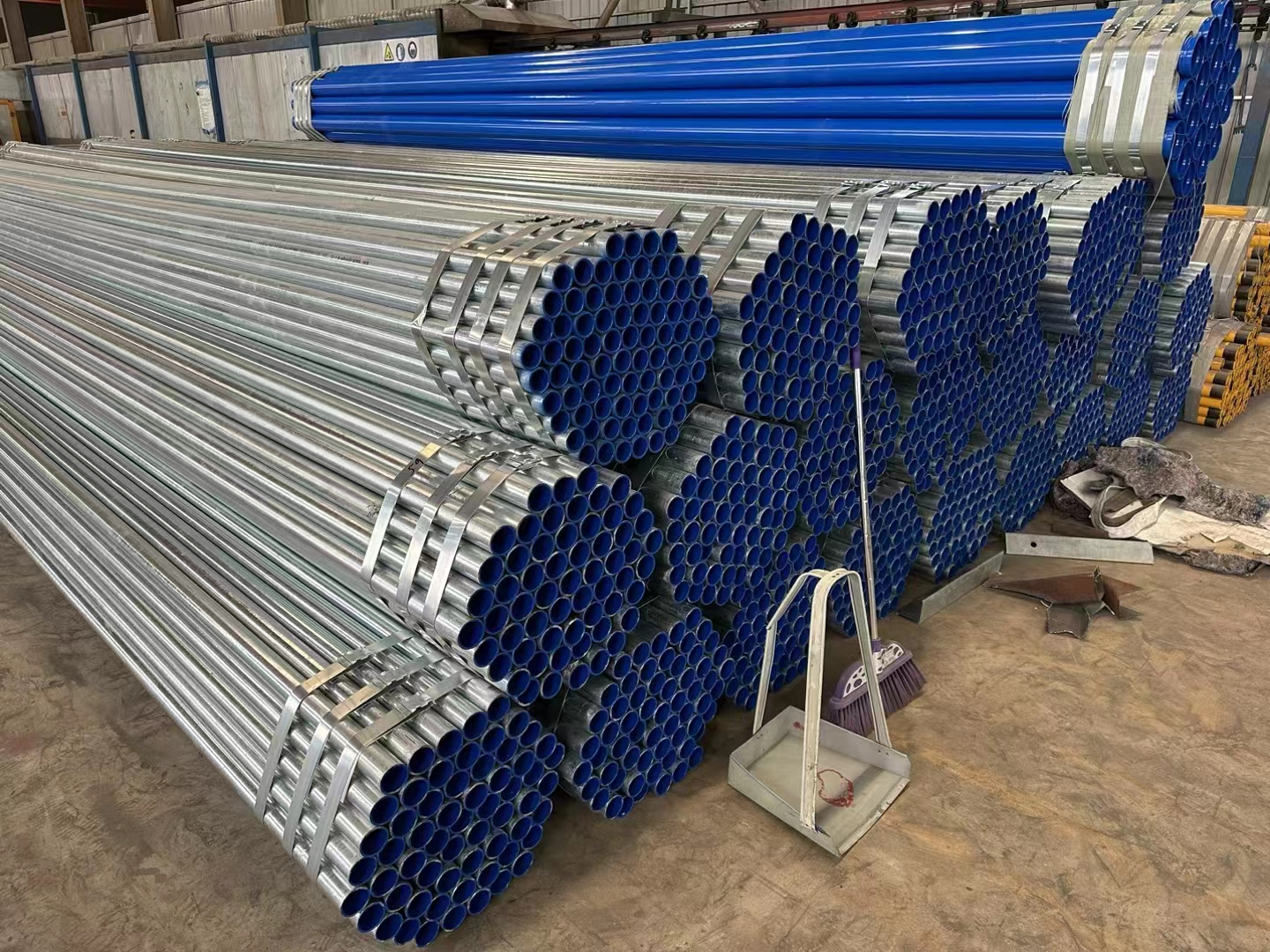 Lecong galvanized pipe inner plastic pipe fire water pipe gas conduit Youfa the Pearl River Huaqi q235 4 points DN100