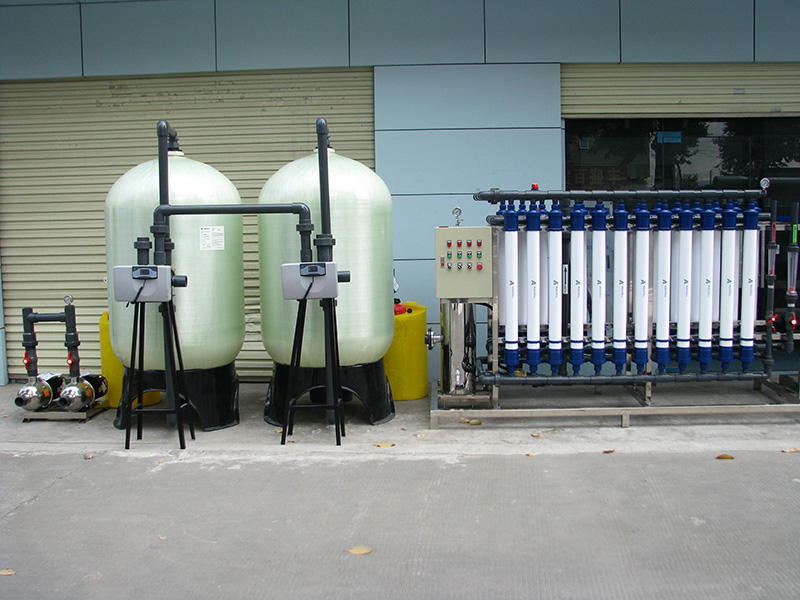 10 ton ultrafiltration and RO equipment barreled water production line, river water filtered into purified water for water ion treatment