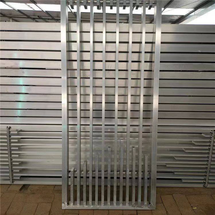 金硕非标铝方通2.5mm银色黄色覆膜铝格栅铝窗花标准