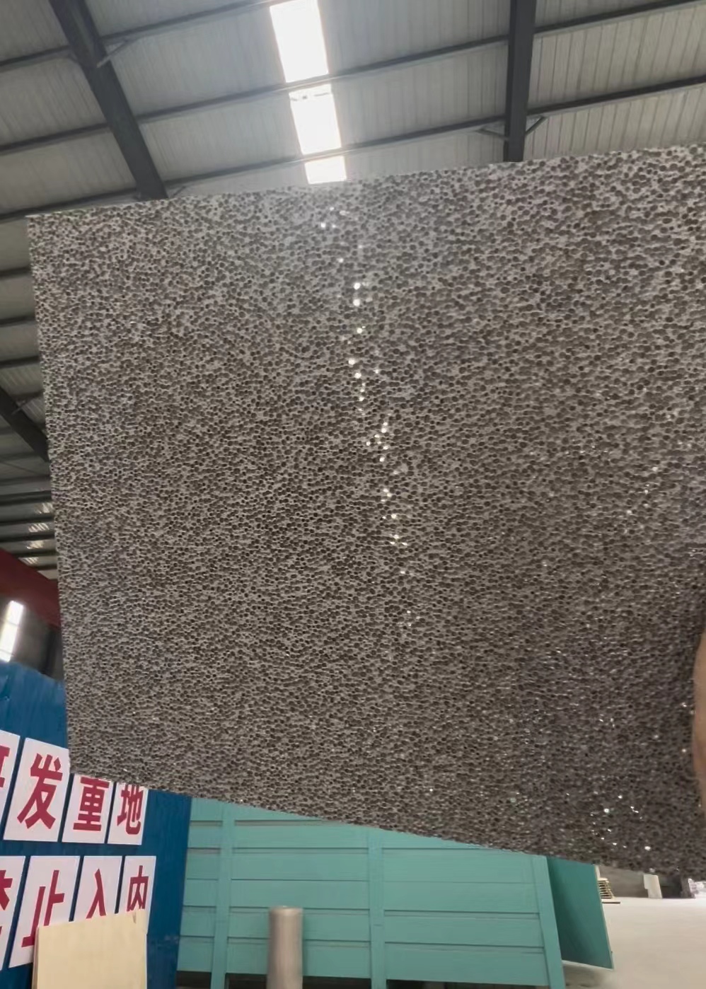 High density sound-absorbing, sound insulation, sound attenuation and noise reduction Foamed aluminum decorative new material Through hole foam aluminum thickness can be determined