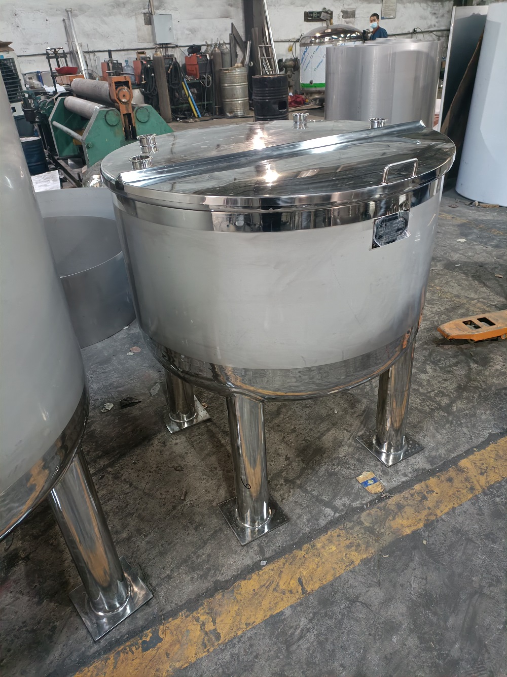 Maitai stainless steel mixing tank, single layer, double layer, multiple heating methods, exquisite workmanship, and simple operation