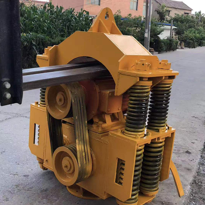 Excavator with high-frequency vibration hammer hook machine Vibration crushing hammer Construction site infrastructure supporting equipment Lingda Machinery