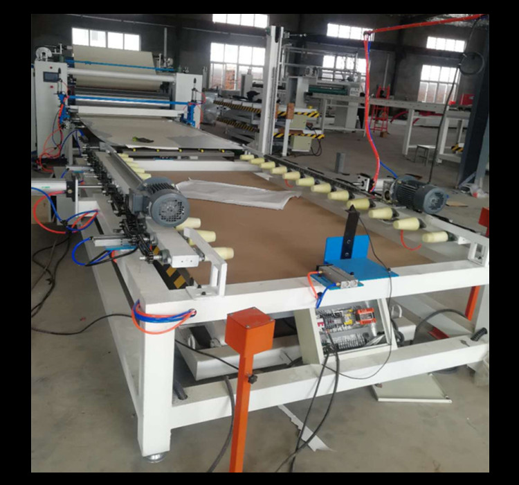 The manufacturer directly sends PVC extruded board, density board, PUR veneer machine, mesh red PET high gloss film flat veneer machine, perfect lamination