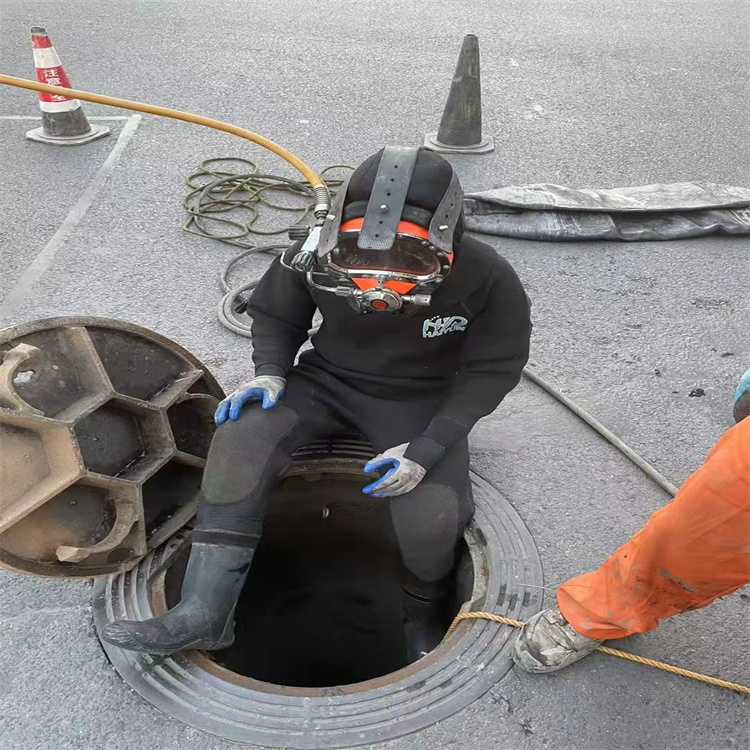 Simultaneous construction of Yangzhou municipal pipeline dredging/rainwater and sewage pipe network cleaning/cleaning of Septic tank