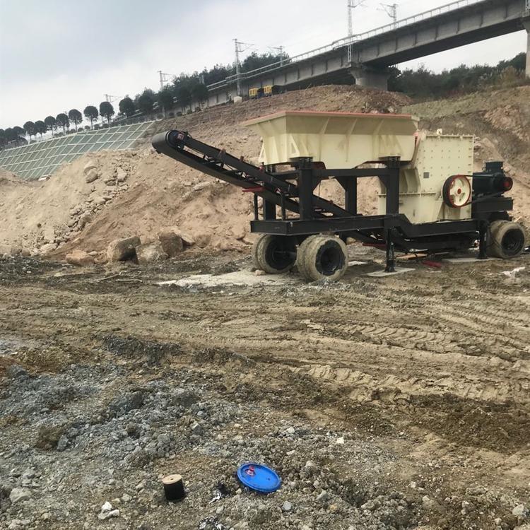 Comprehensive treatment equipment for construction waste Demolition waste crusher Mobile crusher Guangxin Machinery