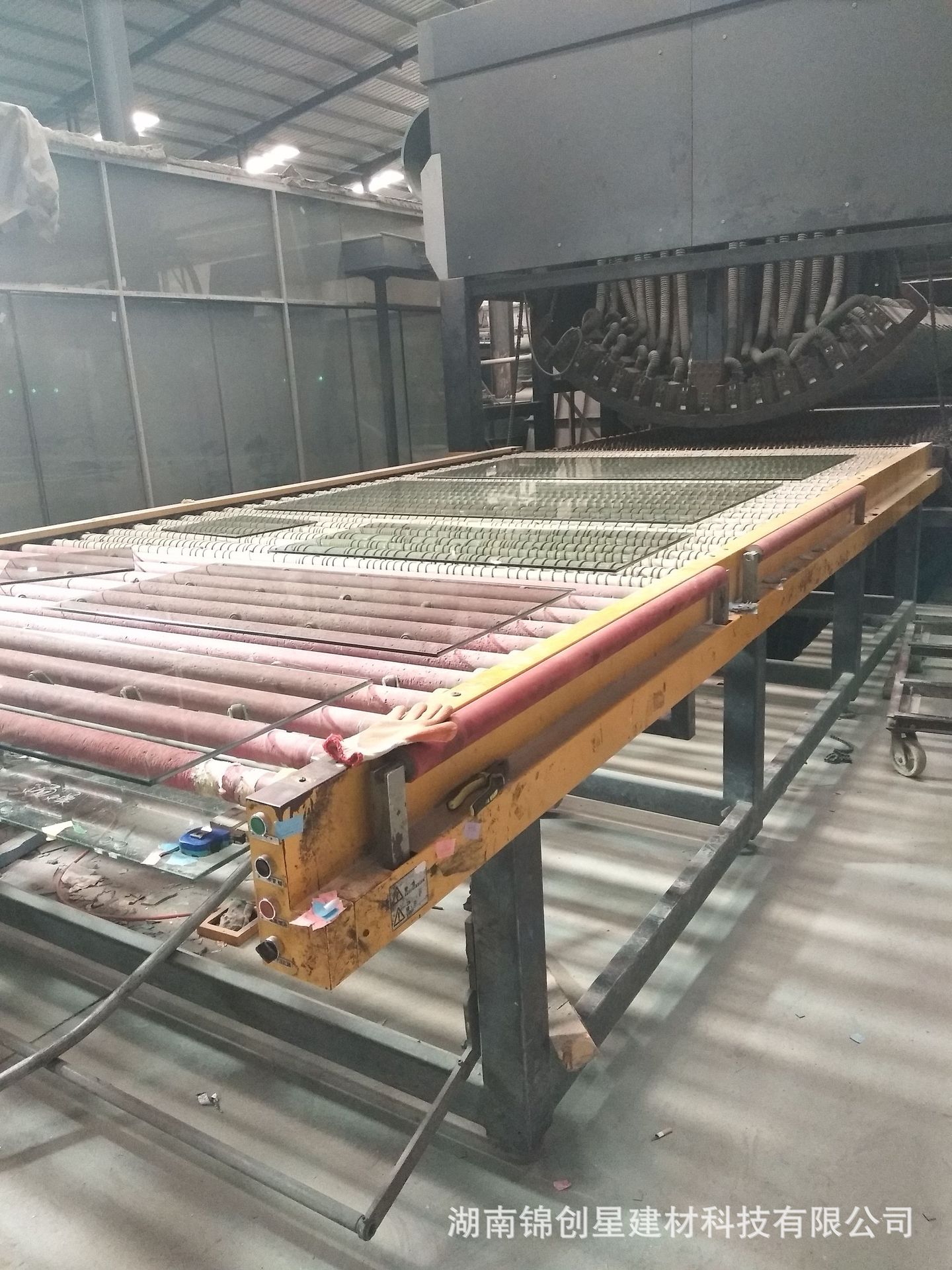 Manufactured by the manufacturer to produce hot bending shaped glass, curved glass, bent glass, tempered hot bending glass, and customized processing