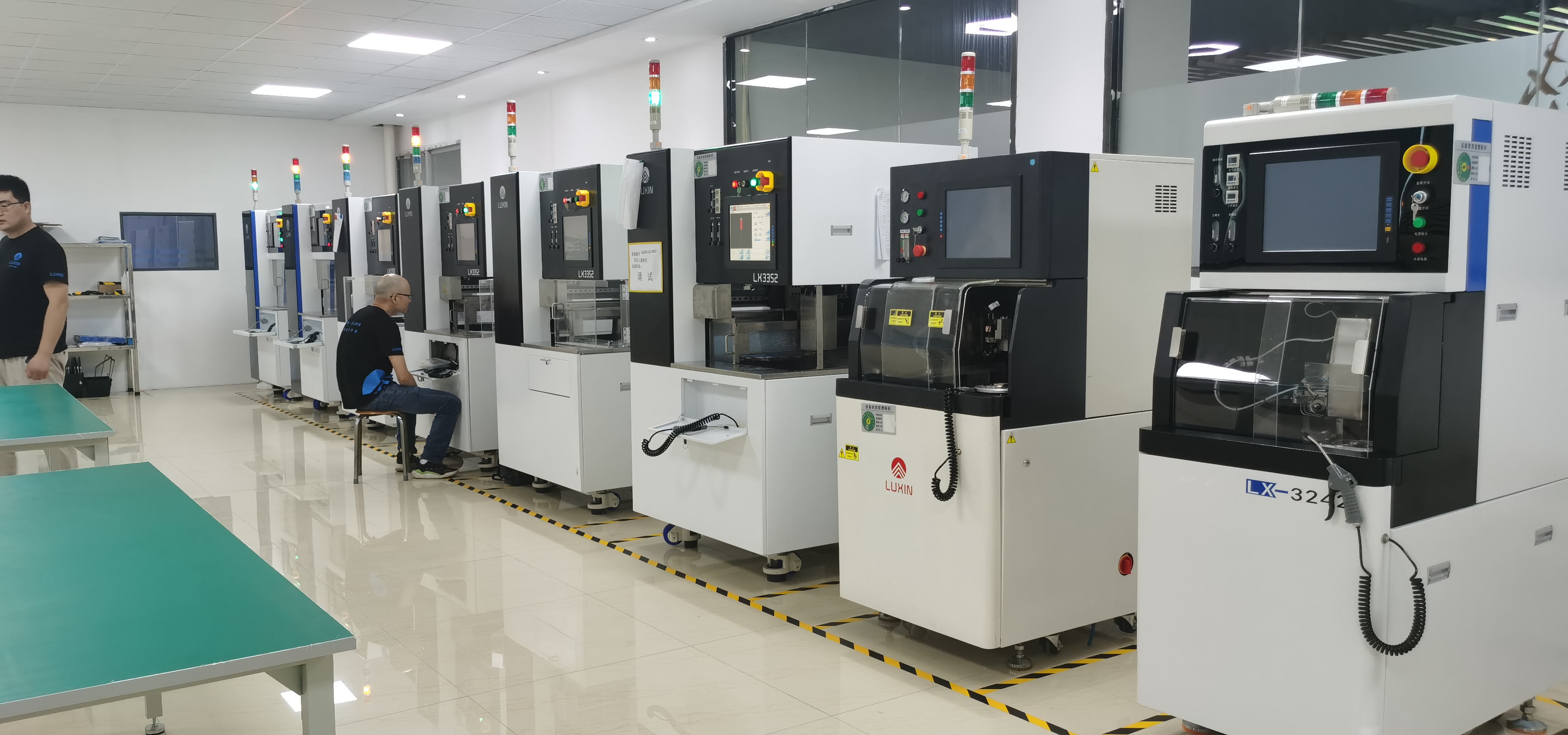 The entire process of precision glass slicing machine for Bojiexin semiconductor chip cutting machine