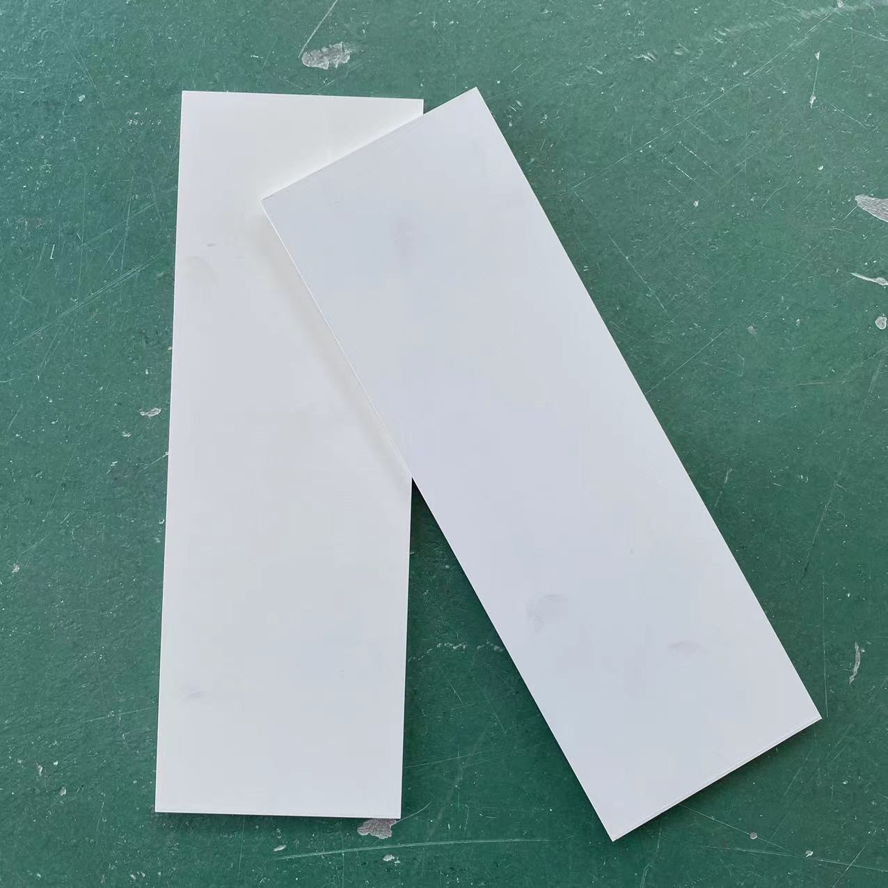 Boron nitride ceramic substrate gasket with high purity and high temperature resistance insulation product Zhuoyu Technology