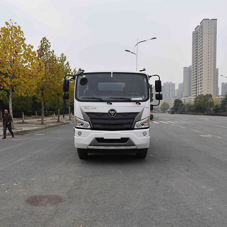 Futian Navigation ES5 Green Spray Truck 15 Square Water Sprinkler 12 Square Water Tank Truck can be equipped with a 30 meter Mist Cannon Machine