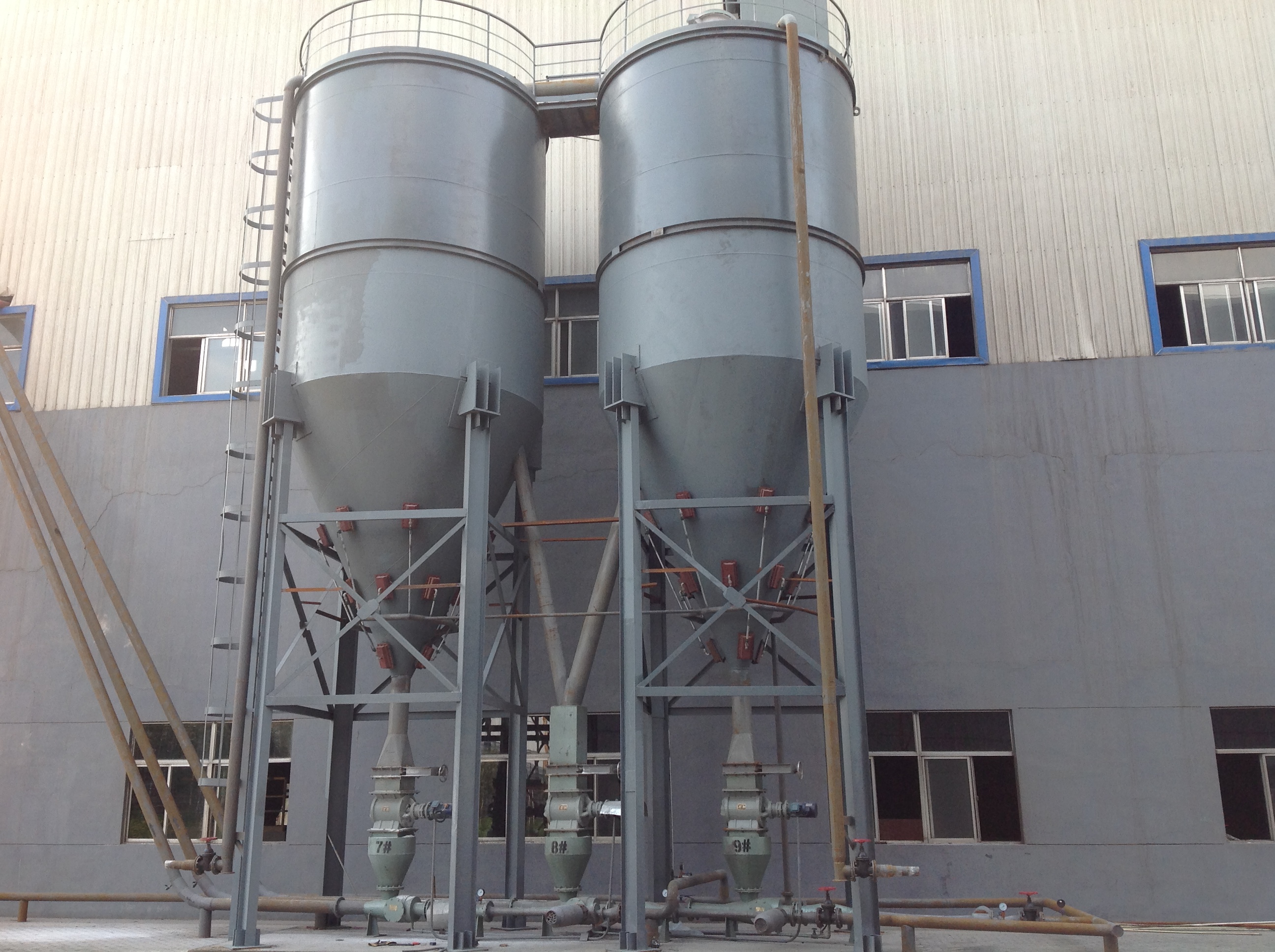 High efficiency ash removal by the ash conveying equipment under the dust collector of the power plant in the Manda conveying system equipment