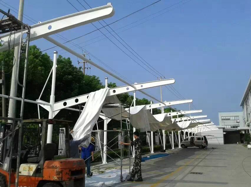 Manufacturer makes outdoor aluminum alloy parking shed Battery car parking shed Building steel membrane Structural engineering contracting