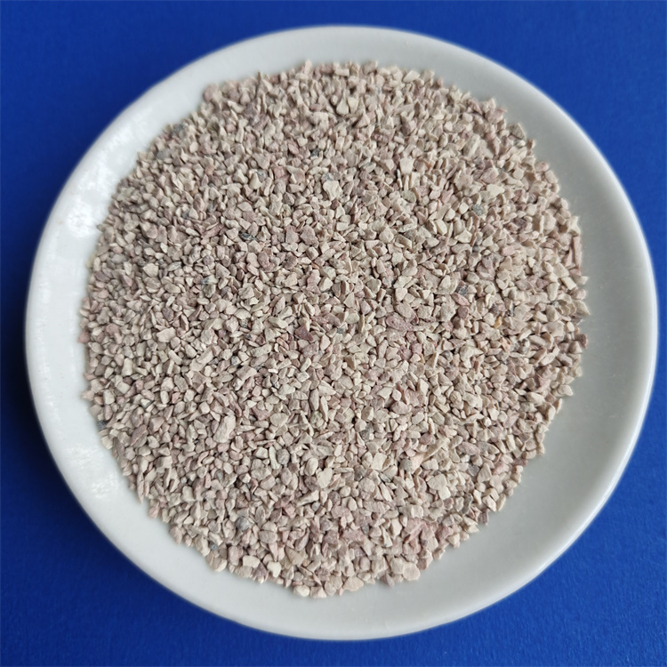 Zeolite powder feed additive for aquaculture fertilizers - Water treatment with white boiling stone powder - Zeolite