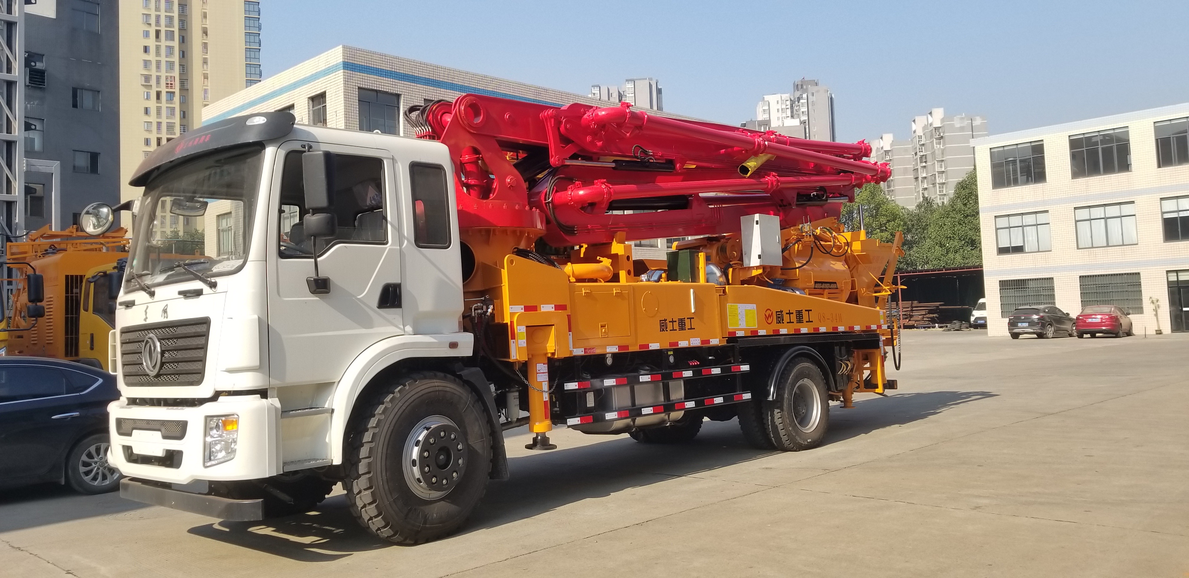 Weishi self mixing pump truck, 33 meters, single bridge, narrow road surface, rural building and road repair, 30 cubic meters of concrete per hour