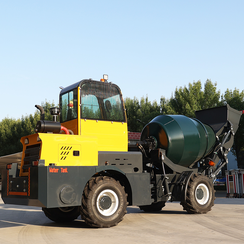 Small and medium-sized multi-function Concrete mixer cement tanker construction site available