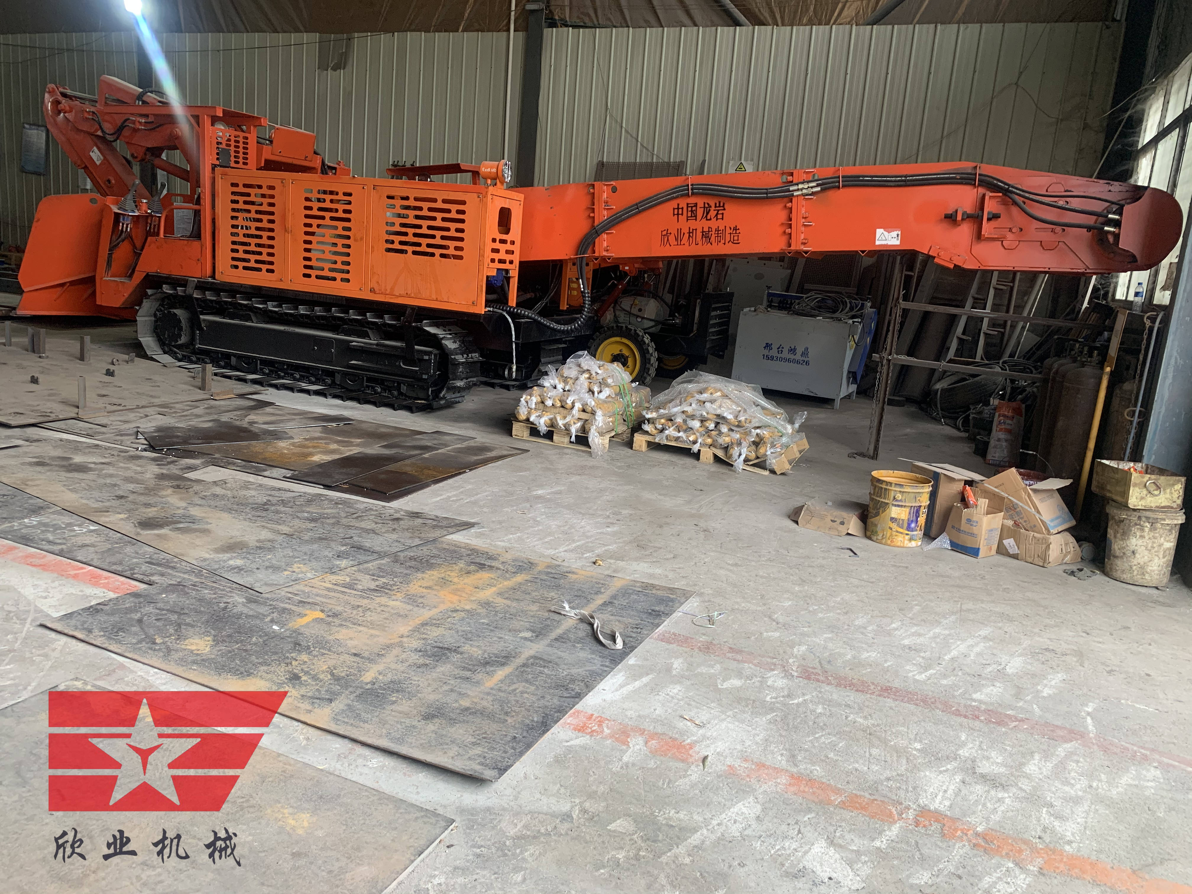 The ZWY-120/55L crawler scraper slag scraper supports the configuration of explosion-proof diesel engine crushing hammer and extended arm