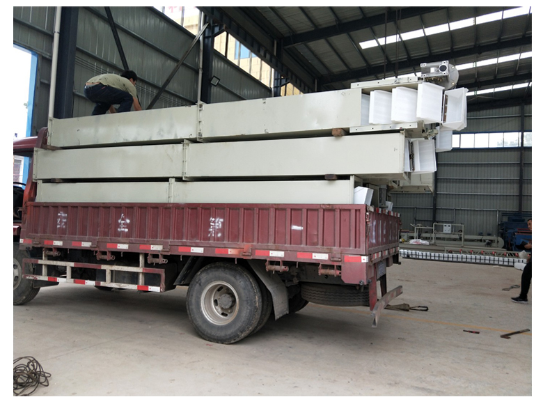 Roewe low-speed anti crushing elevator for conveying corn and legume grains using a single chain bucket elevator for mineral powder