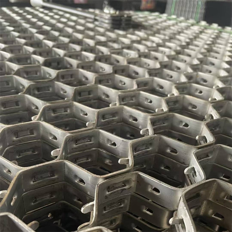 不锈钢炉窑六角网 耐高温 板厚3mm 隆恩龟甲网厂家