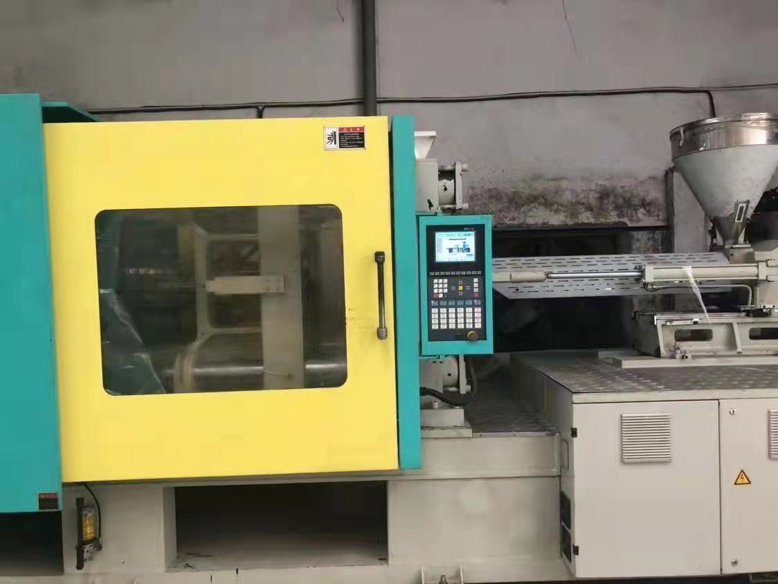 Factory stock Yizhimi 350 ton high-speed injection molding machine, high injection speed 500 beer machine, fast food box horizontal molding machine