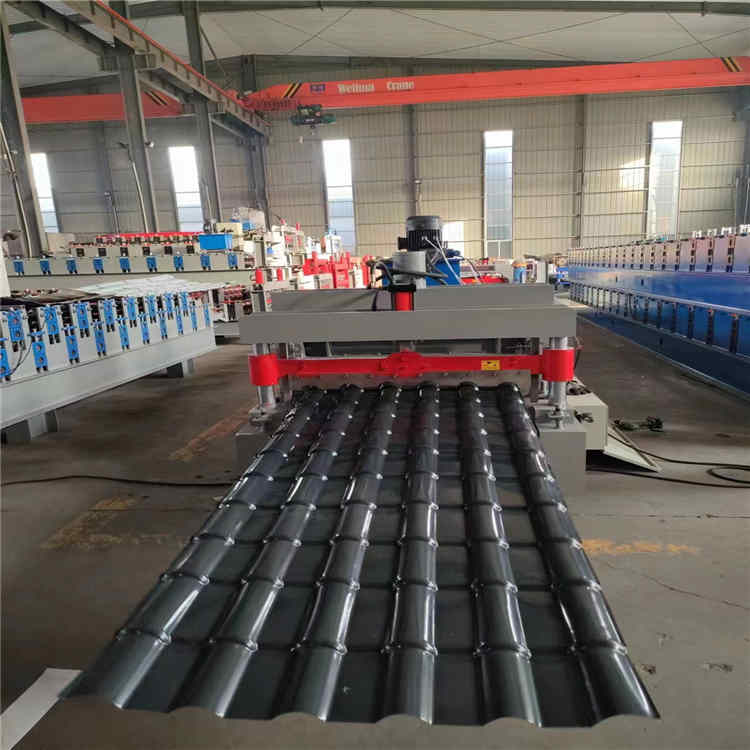 New type fully automatic 800 imitation resin tile pressing machine Bamboo Chinese glazed roof tile equipment Numerical control metal color steel tile machine