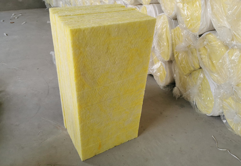 Yili high-temperature resistant and fireproof fiber cotton centrifugal ultrafine insulation glass wool board supports customization