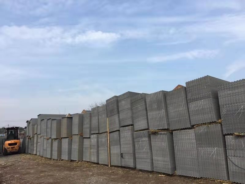 Machine-made cement asbestos tile, glass fiber cement tile, thickness 5.5mm, length and width dimensions 180 * 70cm, used in chicken farms