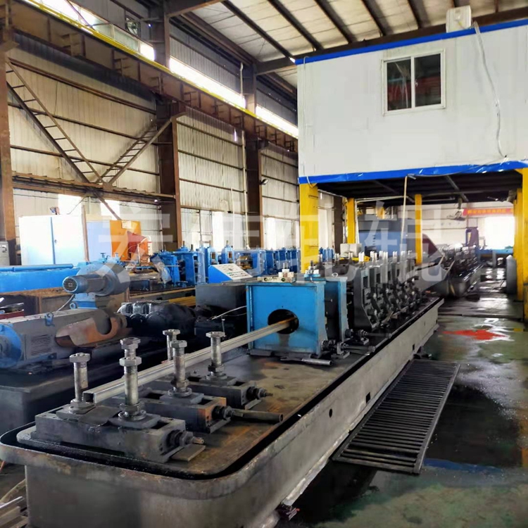 Cold Bend Road Administration Pipe Replacement Processing for Expressway Collision Prevention Hot Dip Galvanized Double Three Wave Guardrail Plate Replacement Mold and Unit