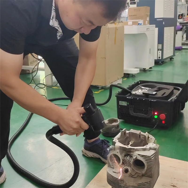 Laser rust removal and cleaning machine Portable rust removal and cleaning machine Handheld laser rust removal machine 1000w1500w